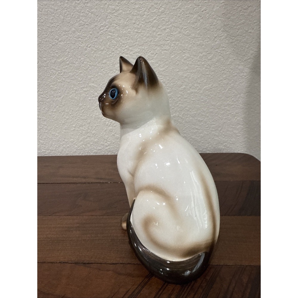 Enesco Cat Figurine with Blue Eyes Siamese Kitten - Picture 5 of 12
